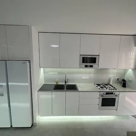 Impeccable 3 Pieces 80m2 Double Balcons,proche Juan Les Pins Proche Cannes Lejlighed