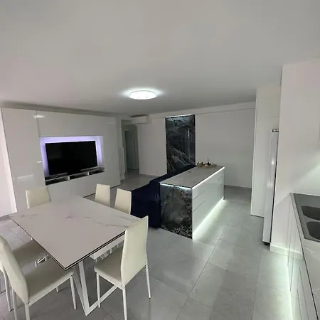 Impeccable 3 Pieces 80m2 Double Balcons,proche Juan Les Pins Proche Cannes